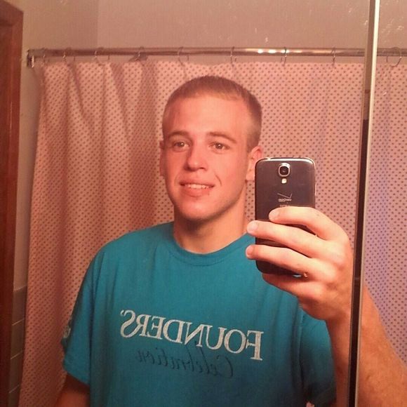 Meet your Posher, Sean - Picture 1 of 1